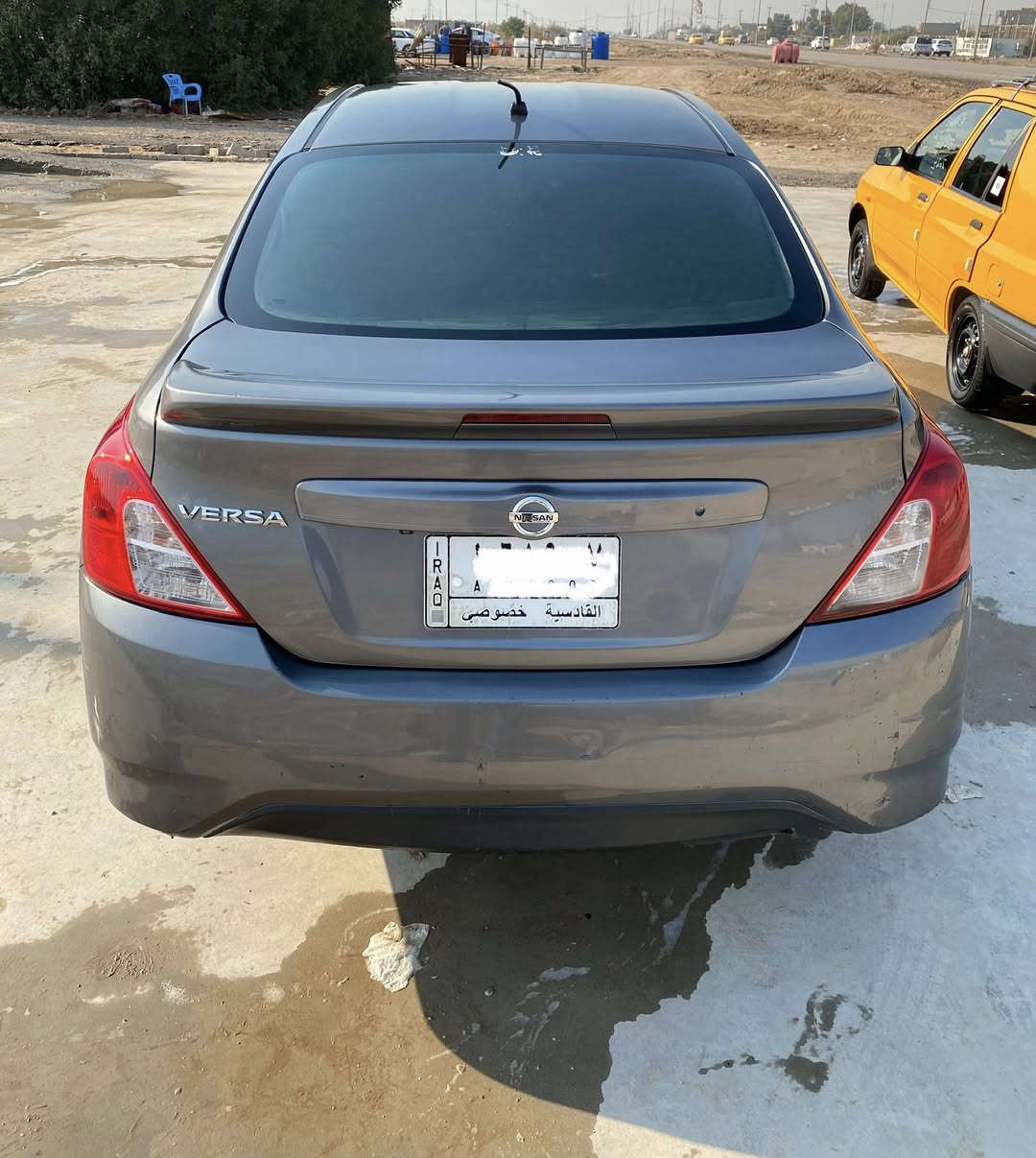 سلام عليكم نيسان فيرسا 2018 حره سنويةمجدده
ضررها فقط باب وجاملغ بدون دواخل وبدون ايرباك
باقي السيارة مكفولة كفاله عامه ماشية 75 
مكينة وكير على وضع الشركة تبريد ثلج ❄️ 
السعر 85 
استفسار :***********
