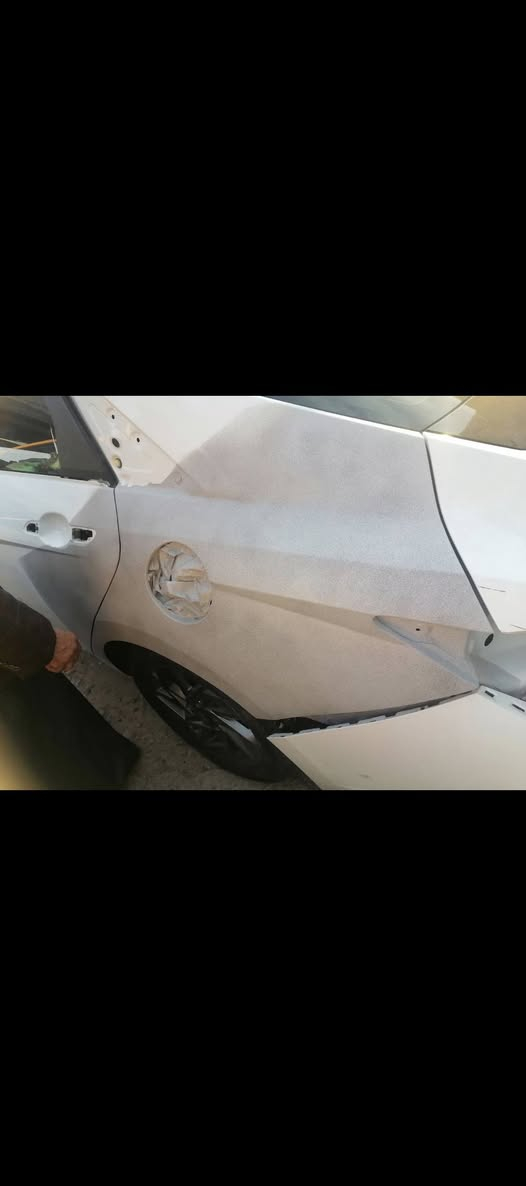 الانترا موديل 24 نص مواصفات 
مواصفات......
محرك 2000
شاشه ايباد
بصمه تشغيل 
بصمه ابواب 
تشغيل عن بعد  
رارد امامي 
رادار جانبي 
رارد خلفي 
تحديد مسار 
مثبت سرعه 
وقوف ذاتي 
ثلاث انضمه قياده 
محرك 2000دوش 
ماشيه 25
بسمي بيها حالوب خفيف من مطقه البلديات السياره عل ايدي
السعر174
/***********
