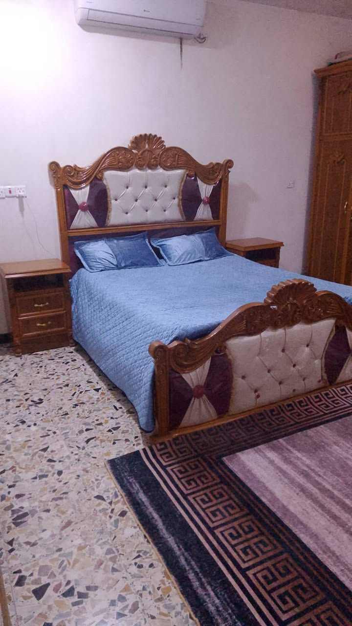 السلام عليكم

غرفه للبيع تزكام درجه خشب ثقيل ٦ ابواب نظيفه كلش

بسعر مناسب

***********
