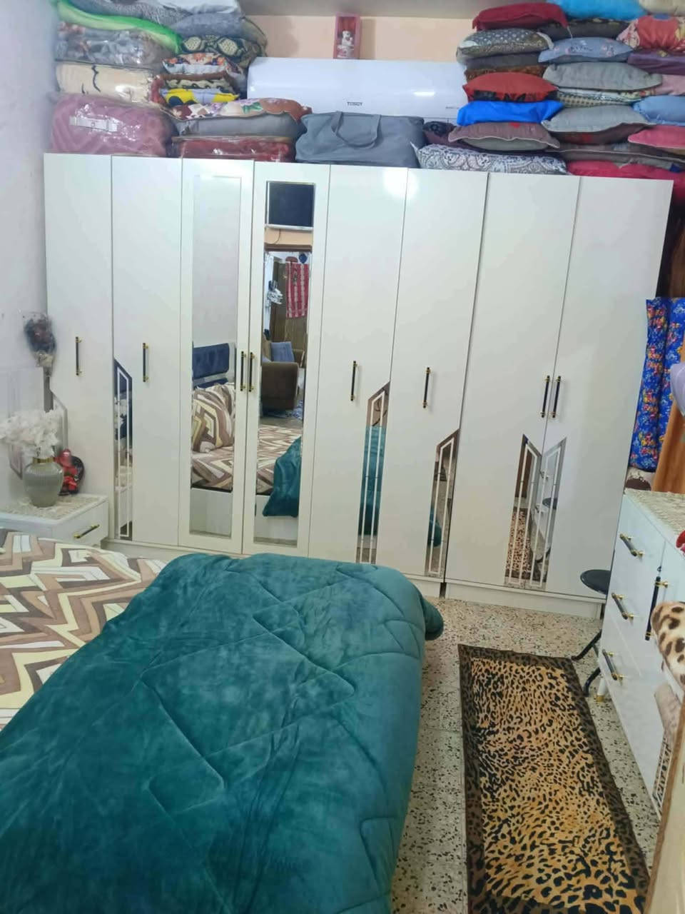 الغرفه نظيفه ماخذينه ٩٠٠ يريدونه ٧٥٠ بيه مجال ناصرية قرب مدرسه الشرقيه


**إذا كنت صاحب هذا الإعلان وتريد حذفه لأي سبب، رجاءا أرسل رسالة إلى الدعم الفني**