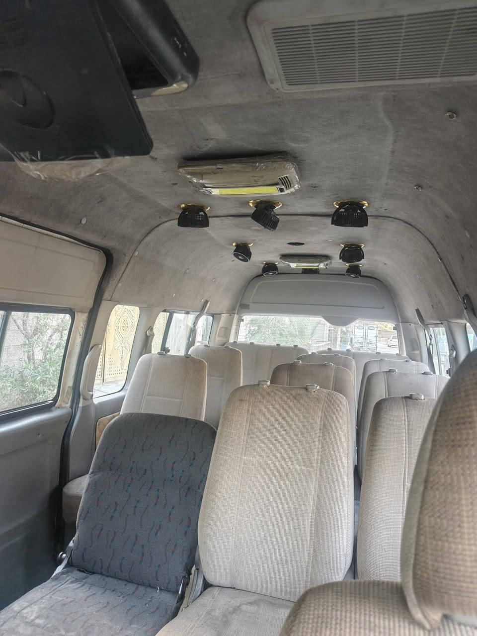 سلام عليكم جنبي H2  2014 السعر 130
الاتصال *********** مكان سيارة بغداد  كمالية رقم بغداد
