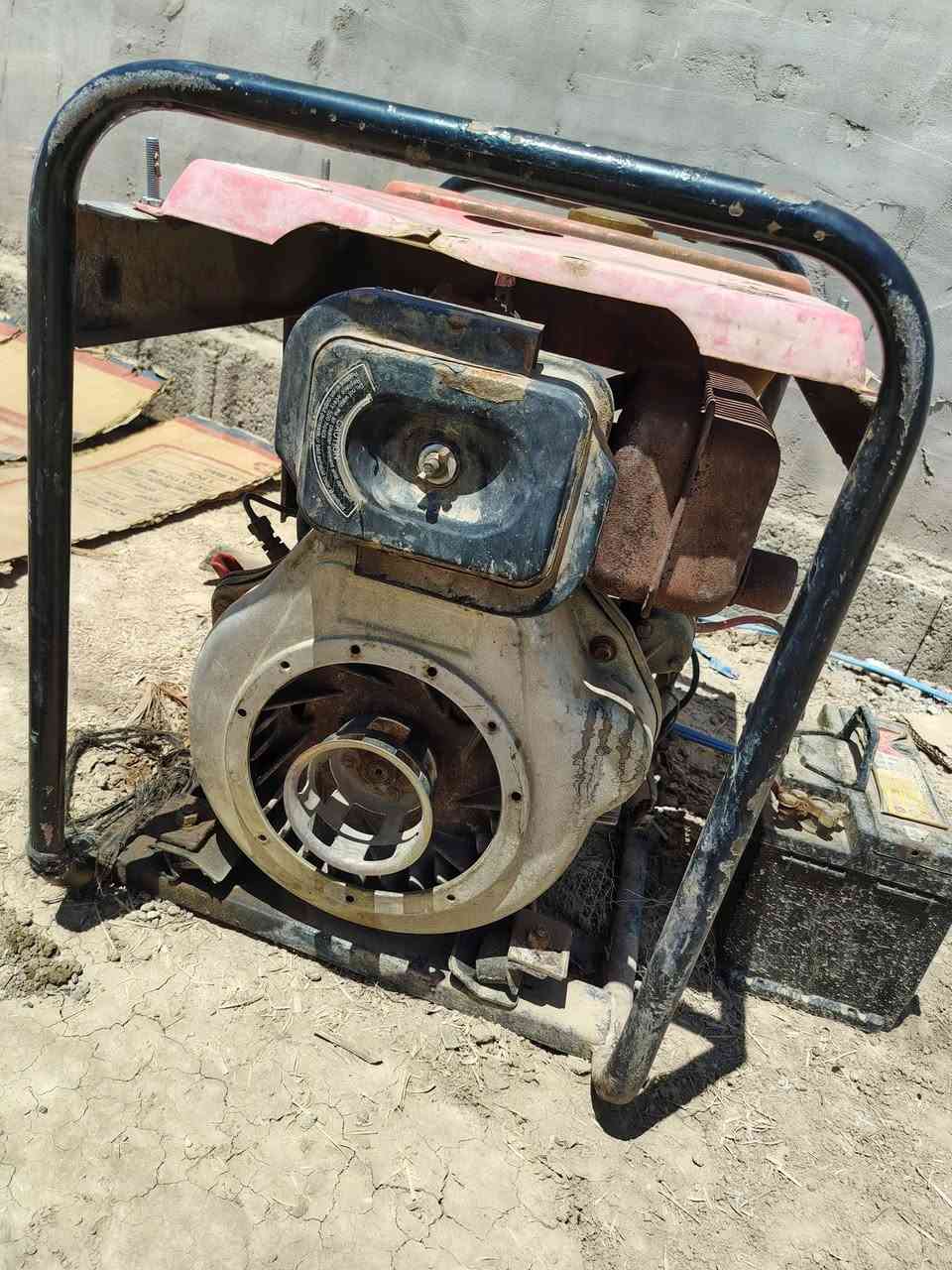 السلام عليكم مولده كامه للبيع متروكه وما مفتوحه ابد شغاله نكره سلف 20امبير  جنت حاطها للمحل خير من الله وسحبت امبيريه وتركتها السعر 500 وبيها مجال مكاني بابل  واتساب موجود ***********
