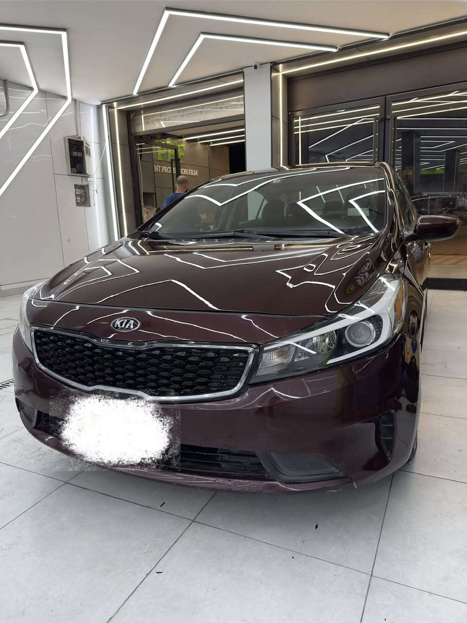 للبيع: كيا فورتي 2018
المواصفات العامة:
• الموديل: 2018.
• المحرك: 2000 دوش (عزم قوي واقتصادي).
• الممشى: 60 ألف ميل (حقيقي 100%).
• اللوحات: رقم بغداد أصولي.
حالة السيارة والوارد:
• الوارد: أمريكي (حادث خلفي بسيط)، إيرباكات سليمة بالكامل 100%.

• المواصفات: نص مواصفات (شاشة بلادية، ويل كب، وجاهزة من كل النواحي).
ملاحظات الفحص (السونار):
• تقرير السونار مرفق بالصور.
• السيارة فيها صبغ بالبنيد (داخل العراق) مع ملاحظات بسيطة جداً موضحة بالتقرير وصبغ بالباب الخلفي 
السعر والتواجد:
• السعر المطلوب: 12,000$ (دفتر و20 ورقة).
• المجال: بيها مجال
• المكان: بغداد - قرب جزيرة بغداد السياحية.
للتواصل والاستفسار:
***********
