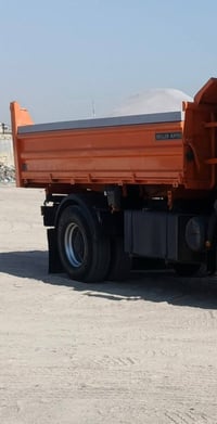 شاحنة • للبيع