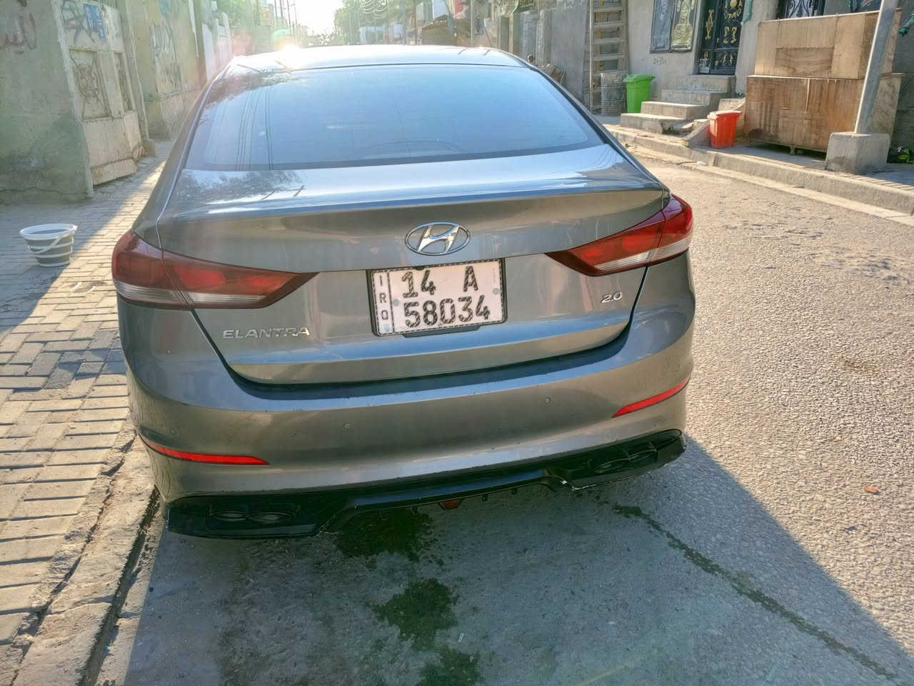 النترا خليجي ٢٠١٨ حادتها جاملغ الامامي وبيها صبغ بالتكمة كما موضح بالصور وضربة بالمدكر الخلفي باقيه على وضعها سياره استخدام شخصي سنويتها جديده بسمي 
سعرها 125$
رقم الهاتف ***********
