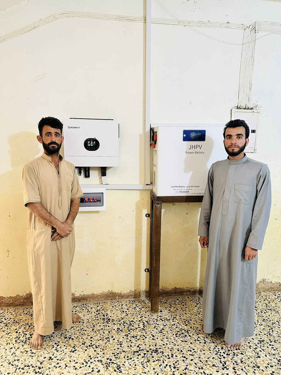 سما بغداد للطاقة الشمسية
سما بغداد للطاقة الشمسية تواصل عملها الدؤوب في ربط منظومات الطاقة الشمسية وتوفير طاقة مستقرة للمواطنين.

تم بعون الله ربط ثلاث منظومات طاقة شمسية في محافظة صلاح الدين – ناحية يثرب 📍 للأخ عمار مظهر العياش، وكما يلي:

🔹 المنظومة الأولى: بسعة 40 أمبير (ليلي ونهاري).
🔹 المنظومة الثانية: بسعة 16 أمبير (ليلي ونهاري).
🔹 المنظومة الثالثة: بسعة 16 أمبير (ليلي ونهاري).

مواصفات المنظومات:
 بطاريات بضمان 5 سنوات
 إنفيرتر بضمان سنتين
ألواح طاقة شمسية بضمان 30 سنة

تم أيضًا عمل حدادة خاصة لقاعة البطاريات حسب طلب الزبون.

📞 للحجز والاستفسار:
الاتصال على رقم السيد وائل أبو محمد – مدير المبيعات
***********
