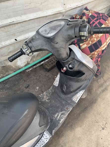 سلام عليكم ماكس عدله مكفوله مكينه بلادي
مختمه ختم واحد شوفت عينك دراجه كاعده مال جني 
مكاني البياع شارع ضغط سعرهه 625 
***********
