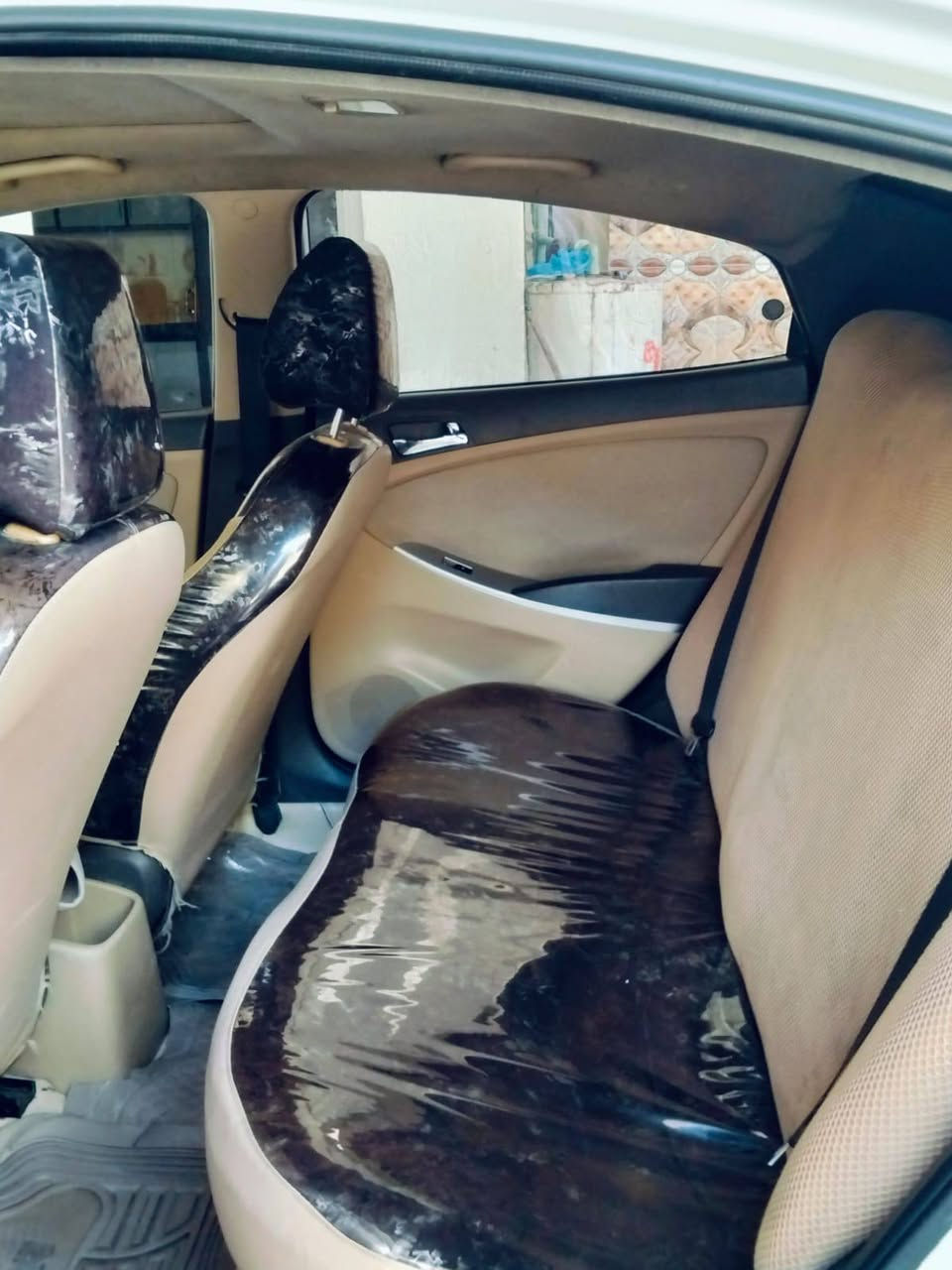سياره انست سياره حلوه جاهزه اي نقص مابيها مكينه  الف وستميه موديل 15 سنويه 27 سياره بيها طخات بدون ضربه جاهزه كلش مكاني البصره قضاء المدينه *********** السعر 86
