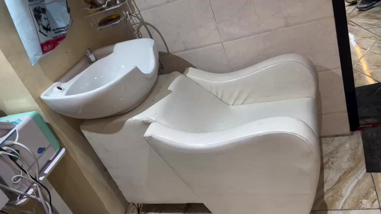 سلام عليكم مغسله لبيع جديد ***********
