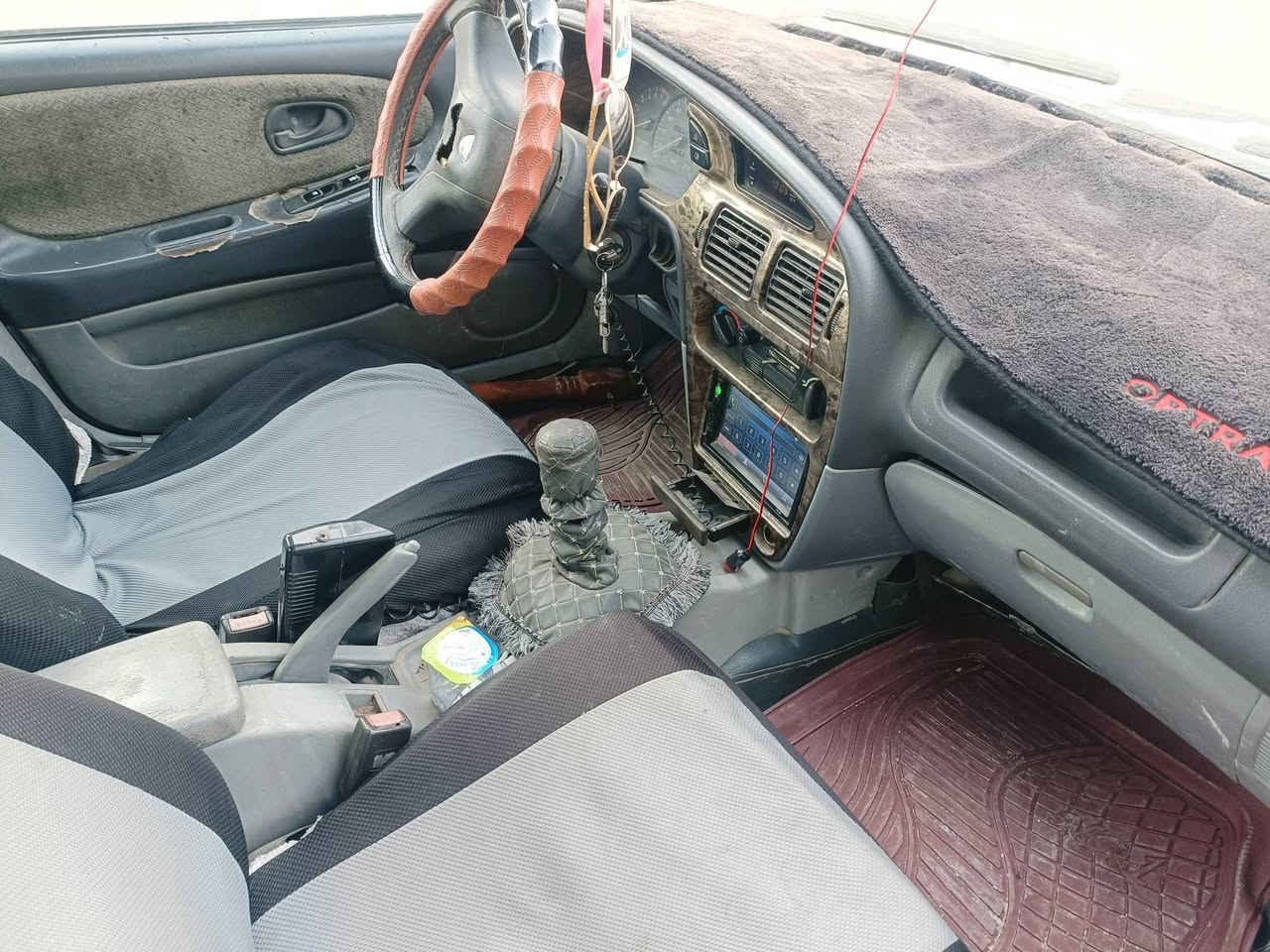 السلام عليكم احبتي يتوفر سياره للبيع ابراتون كير محرك شرط صدر فول مكان تكريت ‏‏‪0772 578 0516‬‏/‏‪

‏‪0772 777 2108‬‏

مكلف ب نشر باقي التفاصيل اتصل ع. رقم
