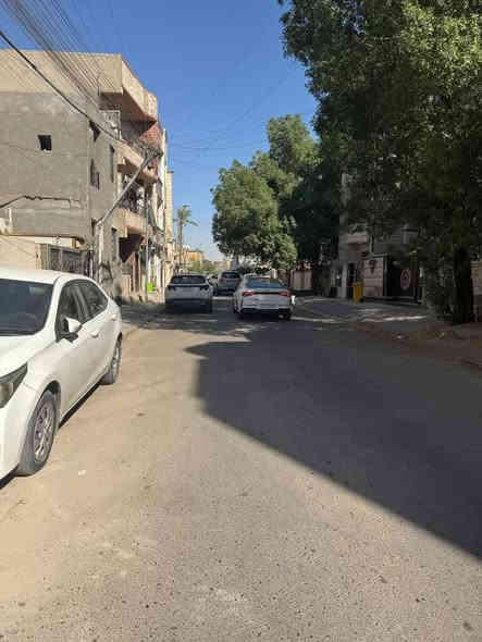 🏠 للبيع – منزل في الأعظمية 42م / شارع الأخطل

📍 الموقع: أول بيت بالقيصرية – شارع فرعي عرضه (2.5م) متفرع من الشارع الرئيسي (9م).
📜 الملكية: طابو صرف ملك صرف.

✨ المواصفات:
 • بناء ممتاز
 • طابق ونصف
 • صالة واسعة
 • مطبخ
 • خدمات صحية
 • غرفة منام

📞 للاستفسار: ***********
