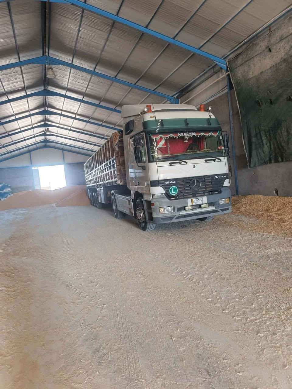 سلام عليكم اكتروز للبيع 
الموديل 98
الحجم 46
سنويتها بسمي 
عربانه حداديه 
3 دناكير 
دناكيرها 14
شاصي 14
الارتفاع 185
الطول 12/60 
قماره شاصي مكينه كفاله          العنوان ناصريه 

الإتصال من الساعه 7صباحاً لساعه 10مساً 

رقم الهاتف ***********
