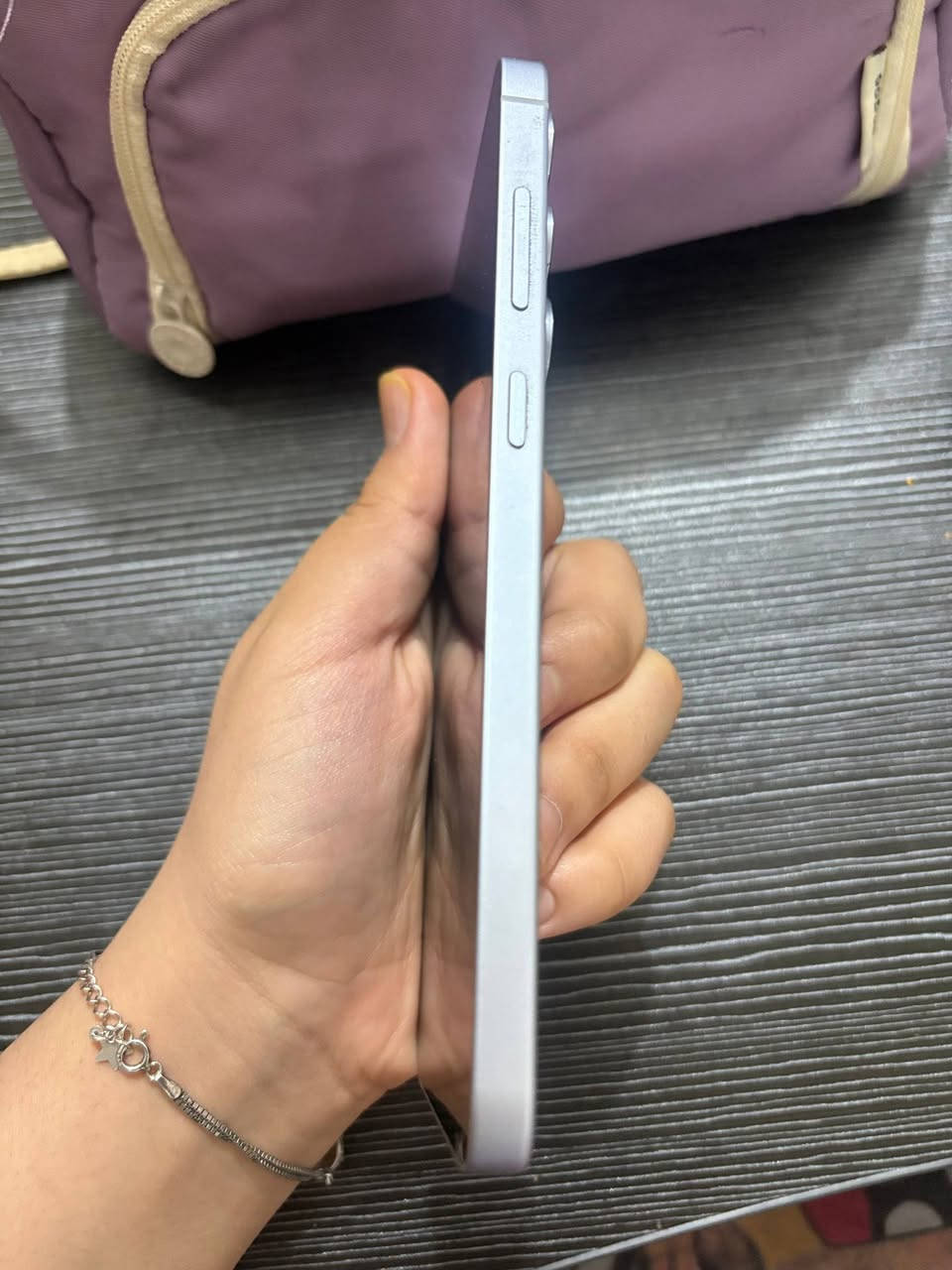 السلام عليكم شباب جهاز s25 plus ذاكرة ٥١٢ لون سمائي السعر ٩٥٠ مستخدم شي بسيط .
***********
***********
واتساب
