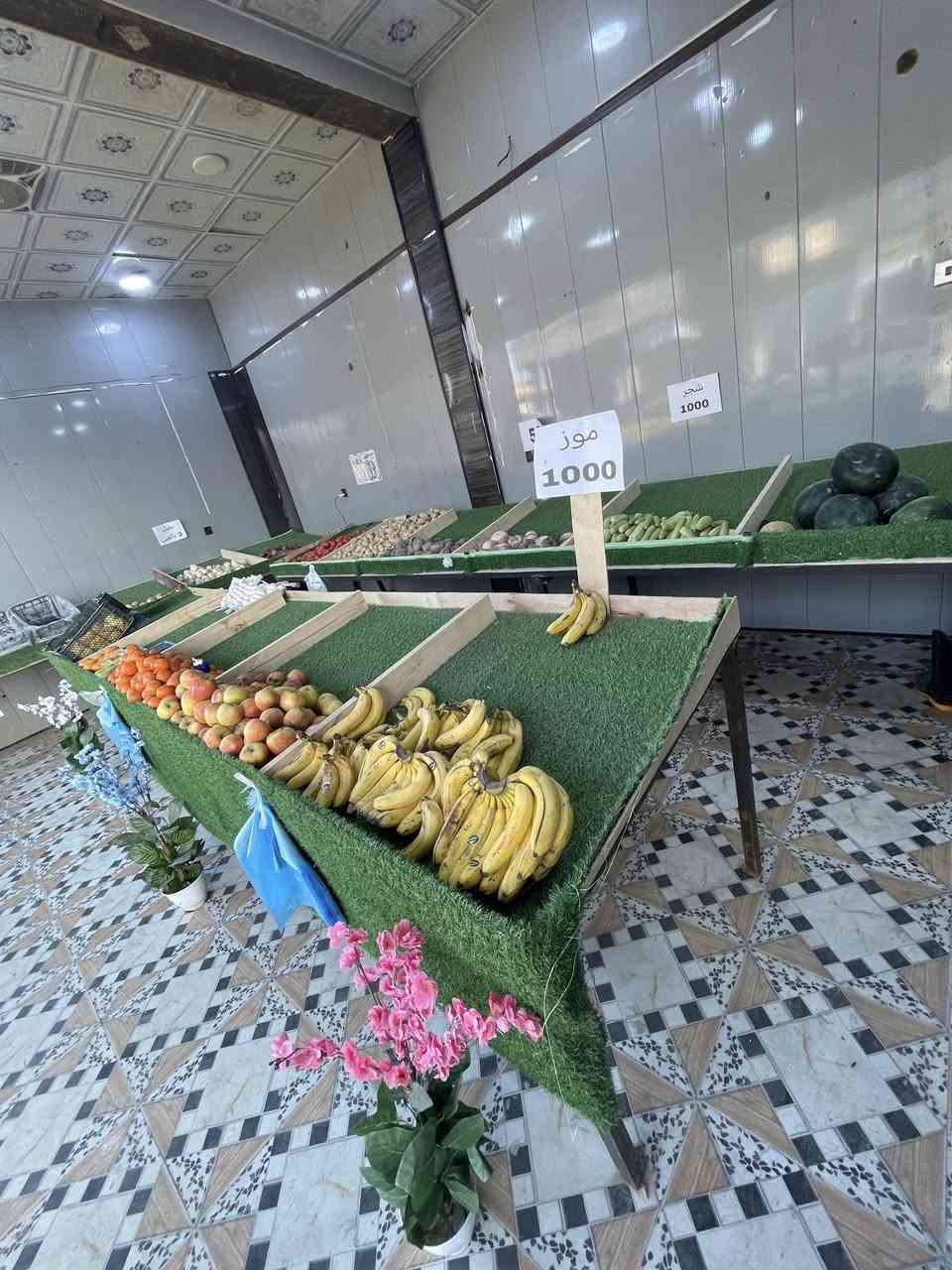 السلام عليكم للبيع  ٤ ميوزه مال مخضر كاملات ومرتبات طول الواحد ٦ متر وطول الثاني ٥ متر وطول الثالث ٤ متر وطول الرابع ٣ متر وكل الميوزه عرضهن متر سعرهن كلهن ب٤٠٠ مكاني حله ***********
