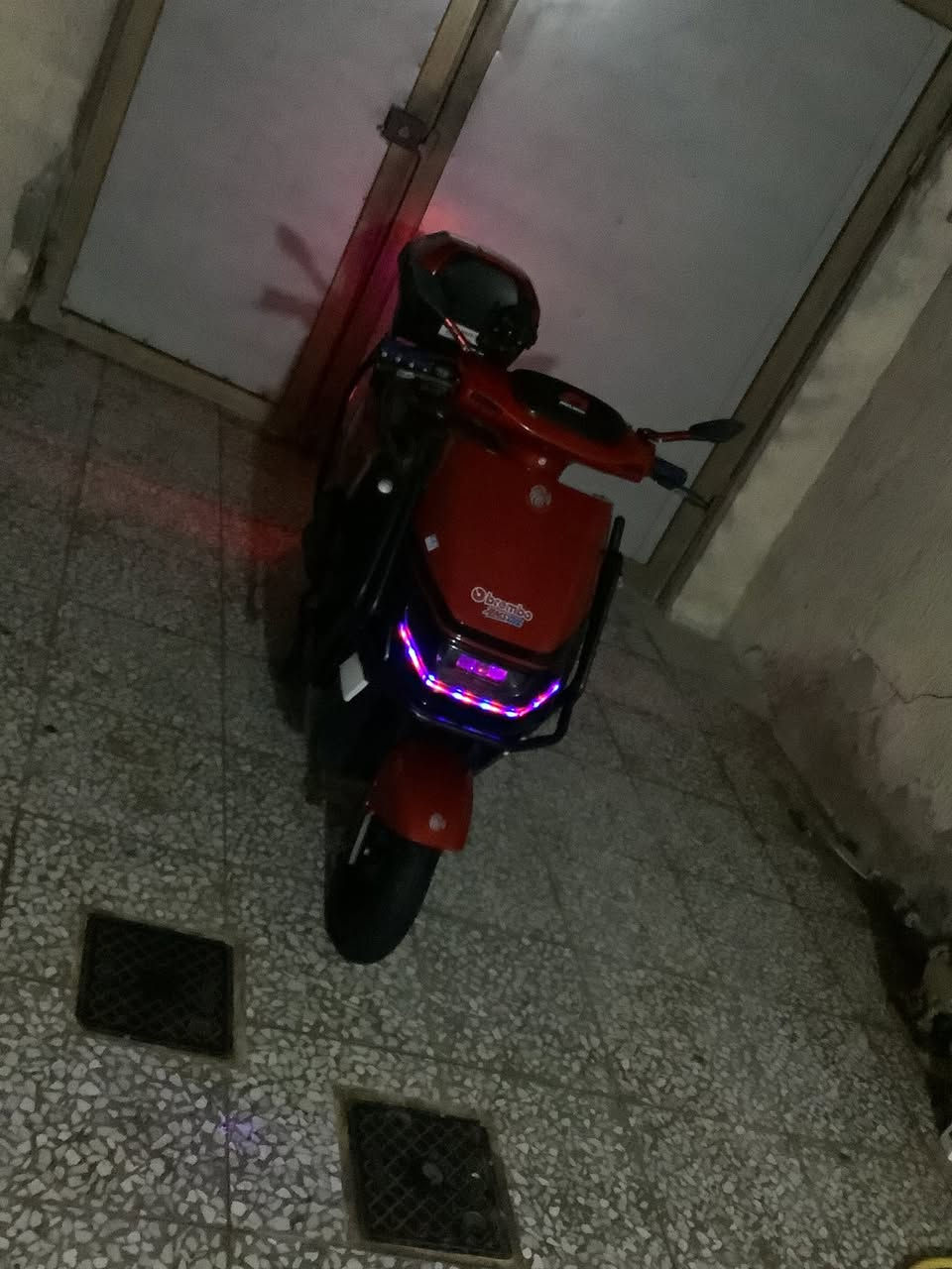 للبيع 
7بطاريات
سرعه 100
نضافه فول 
زنون عالي ناصي MP3فول 
دسك امامي خلفي 
دراجه كامله برغي ما نقصه 
مكان نجف كوفه 
التواصل خاص 
سعر 690الف قفل


**إذا كنت صاحب هذا الإعلان وتريد حذفه لأي سبب، رجاءا أرسل رسالة إلى الدعم الفني**