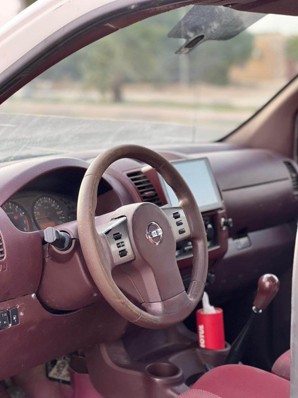 السلام عليكم للبيع نيفاره 2013 رقم بصره تحويل مباشر  مكينه وكير مكفولات وحداده وتخم تاير سيارة جديده مواصفات LE كير عادي شاشه اندرويد اشاير بل مري العنوان البصره ***********
السعر 92 وبيهه مجال
