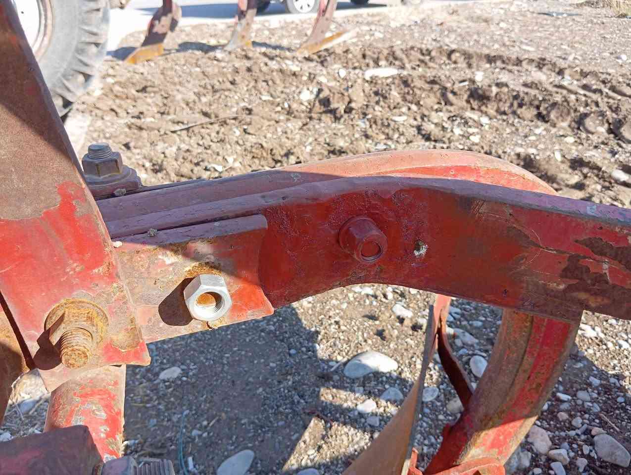 ئەم گاسنە ڕەقەم ۱٤ی کورتە بۆ فرۆشتن نرخی کۆتای ٥گەڵایە
شوێن هەڵەبجەی تازە دو لەحیمی هەیە
***********
