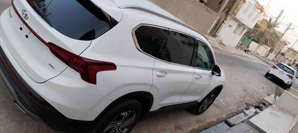 سنتافي موديل 23 مكينه 2500
السيارة جديدة وصور الحادث مرفقه بالمنشور

للاستفسار الاتصال على الرقم ***********
