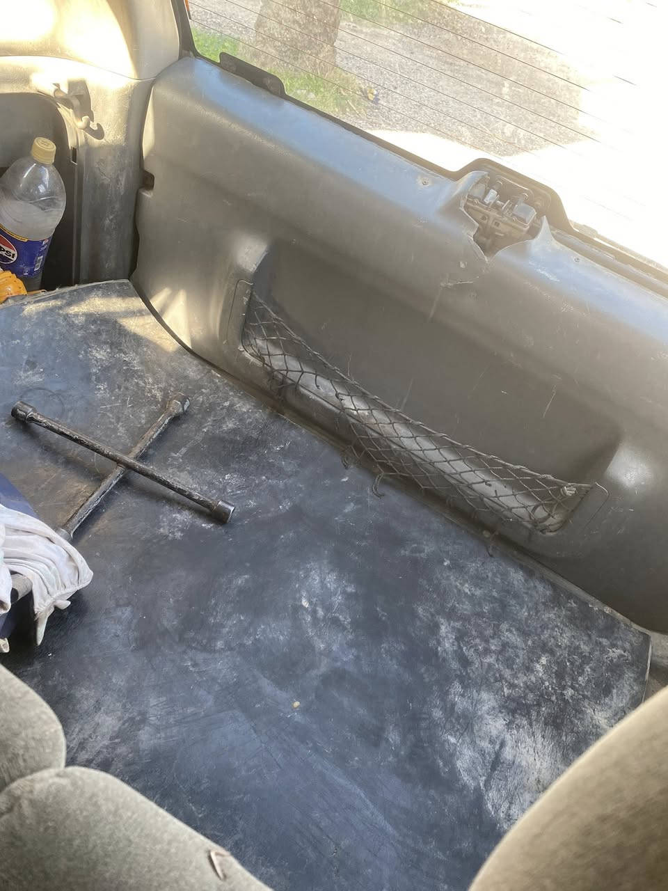 السلام عليكم أزوره روديو للبيع موديل ٢٠٠٠ رقم دهوك دولي باسمنا سياره مصبوغه حزام بيه خلل بالگير ماعرف شبي يرادلها ملاحضات محرك كير اتو محرك مالتها مو تحوير ابيعلك على وضعها تحويل احولك سنو لغاية ٢٠٢٩ السياره موجوده بغداد يم ألجزيره السياحيه  رايده ٤٥ وبيه مجال قليل 
*********** بي واتساب
