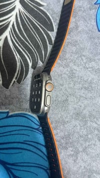 ‏‎ساعة ابل واج الترا 2  ‏‎حجمها : 49 mm ‏‎نسبة البطارية : 99% ‏‎نسبة ا...