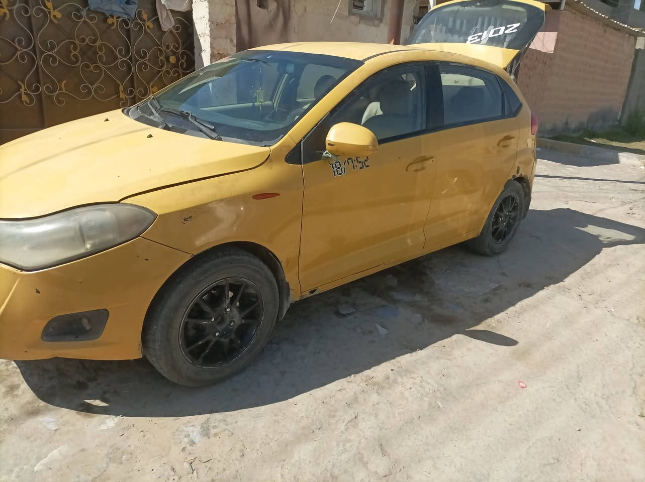 السلام عليكم للبيع شيري ٢٠١٣رقم بغداد سيارة جاهزة تبريد كير مكينه تايرات غرفه كلش حلوة شاشه تاب كشنات جلد سيارة مكفوله من الضربه صاحبها ماندله مستمسكات راعيها موجودة ابيعلك اتكفلك سرقه وعشاير وقانون عنواني جبله السعر ١٥وبيها مجال لاتتصل ودكلي شبيها ***********
