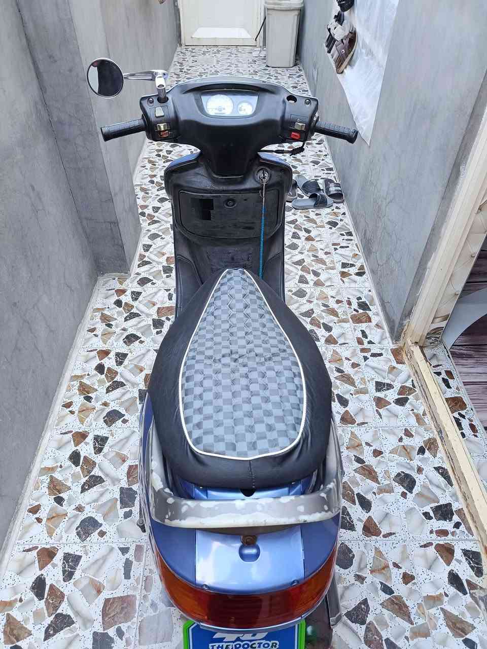 فراشه حاويه محرك  شرط مامفتوح نضيفة سلف هندر كهربائيات كله شغال  550 بيهه مجال  *********** مكاني نجف
