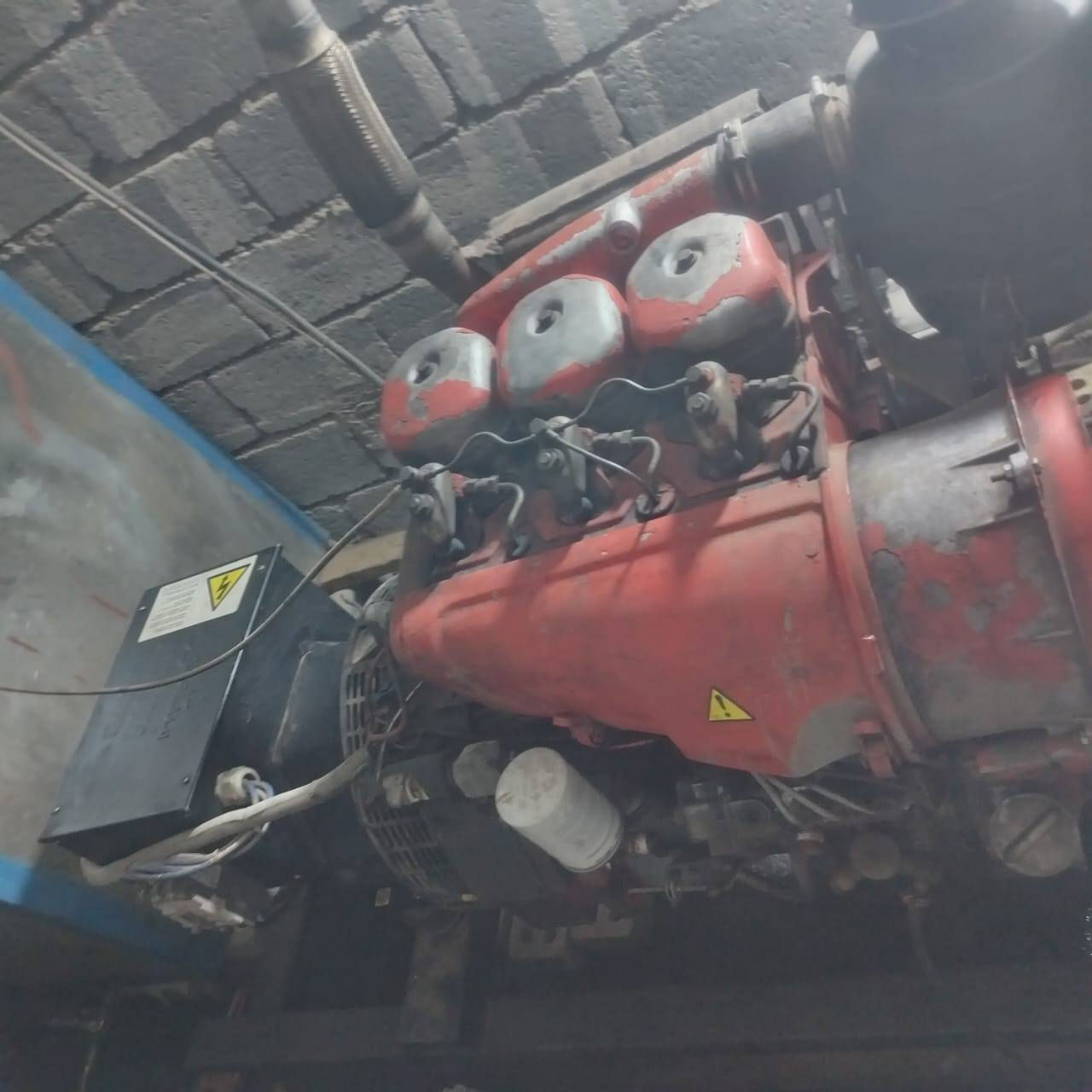 دويز 3 سلندر ألماني تشغيل وتطفئة شاشة أوتو .. 40 kva

***********
الفلوجة

