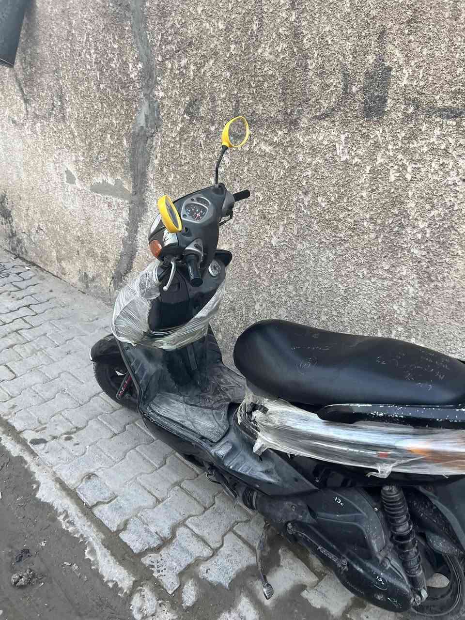 السلام عليكم سكنس 110 ياباني جاهزة من كل النواحي ما تصرف عليها ربع السعر 600 وبيها مجال حك الجية 
مكاني بغداد مدينة الصدر ***********
