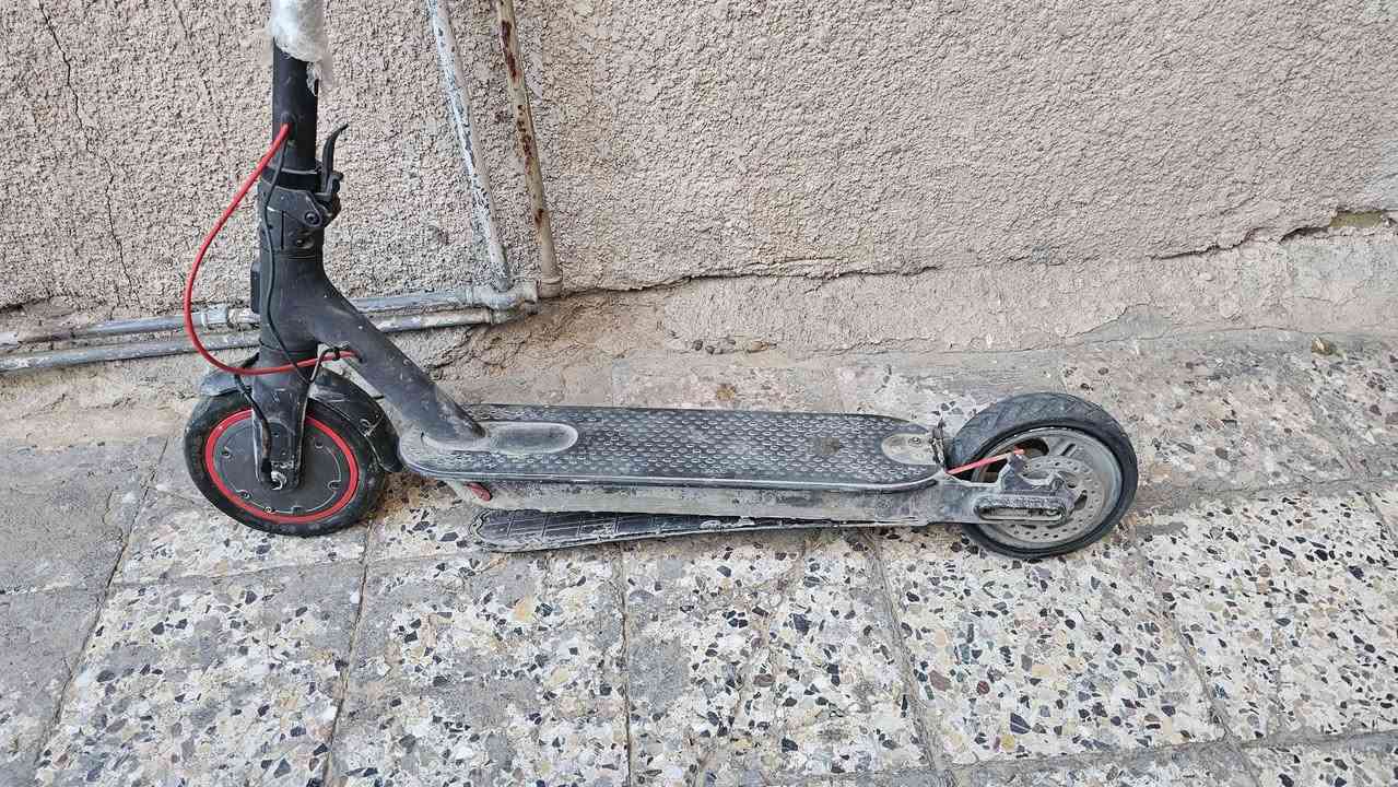 سلام عليكم للبيع سكوتر شاومي برو تو مكاني البياع قيم وخذة الرقم ***********
