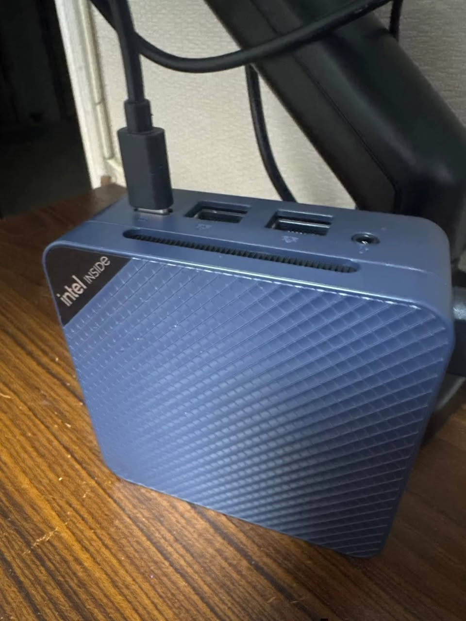 جهاز كمبيوتر صغير بمعالج Intel N150 (3.6 جيجاهرتز)، وذاكرة وصول عشوائي LPDDR5 سعة 12 جيجابايت، وقرص SSD من نوع M.2 سعة 512 جيجابايت، وثلاثة منافذ USB-A 3.2 بت، ومنفذي HDMI 2.0، ومنفذ DisplayPort 1.4، وواي فاي 5 وبلوتوث، ومنفذي LAN، ونظام تشغيل Windows 11 Pro. بحالة ممتازة، استُخدم مرات قليلة فقط
اعلى سعر وبالعافية 
@أبرز المعجبين


**إذا كنت صاحب هذا الإعلان وتريد حذفه لأي سبب، رجاءا أرسل رسالة إلى الدعم الفني**