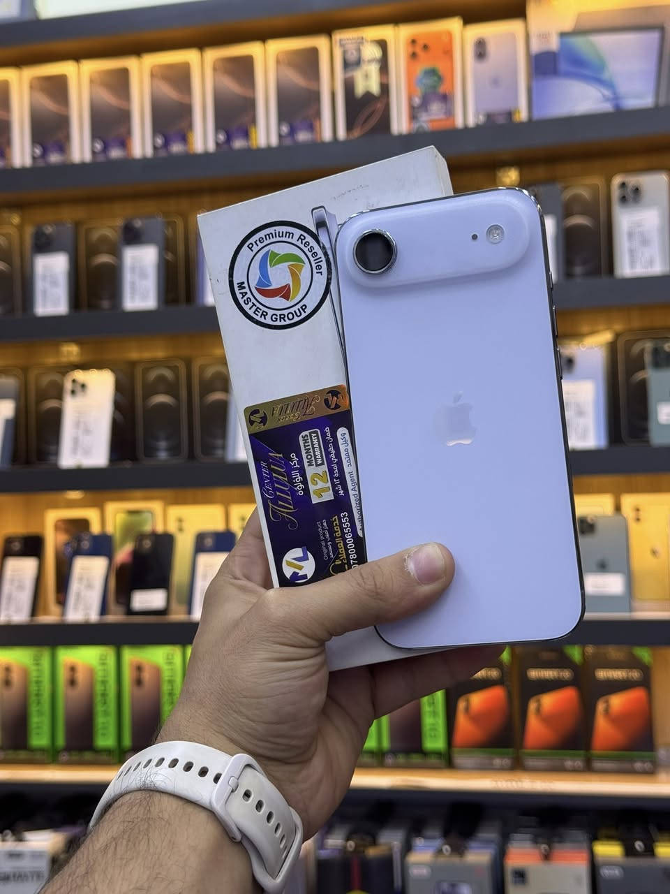 iphone 📱 17 اير
مستخدم شي قليل 
بطاريه 🔋/100
دورات شحن /87
ذاكره /256
للاستفسار /***********
العنوان / الرمادي_تاميم_شارع_ام عمار 
مركز اللؤلؤة للموبايل Al-lulua Mobile Center
