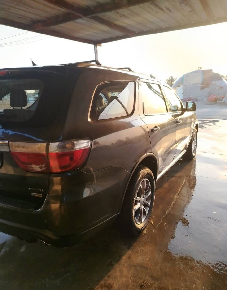 دوج دورينكو ٢٠١١ بغداد
مواصفات كرو مصبوغة حزام
محرك ٣٦٠٠ شادة جديد
ثلاث قطع تبريد كشنات جلد
تجوات خلفية كهرباء
بيها منضومة غاز ١٠٠ لتر
بيع فقط بدون مراوس
مكاني بغداد
واتساب ***********
السعر 136 بغداد, العراق
