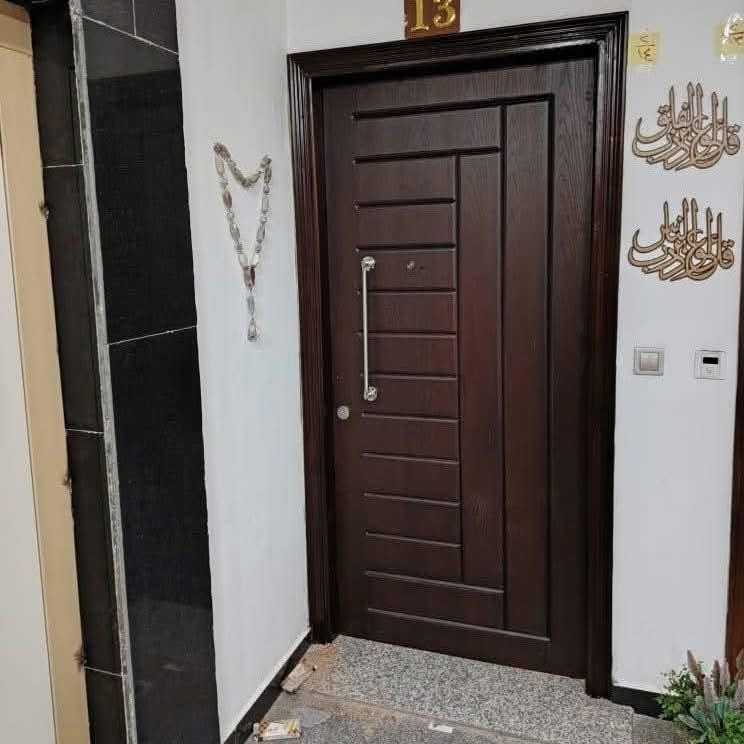 مستعدون لعمل كافة أنواع الأبواب والشبابيك وغرف النوم والمحجرات ذات جوده عاليه وباسعار تنافسية للاستفسار 
 
***********

