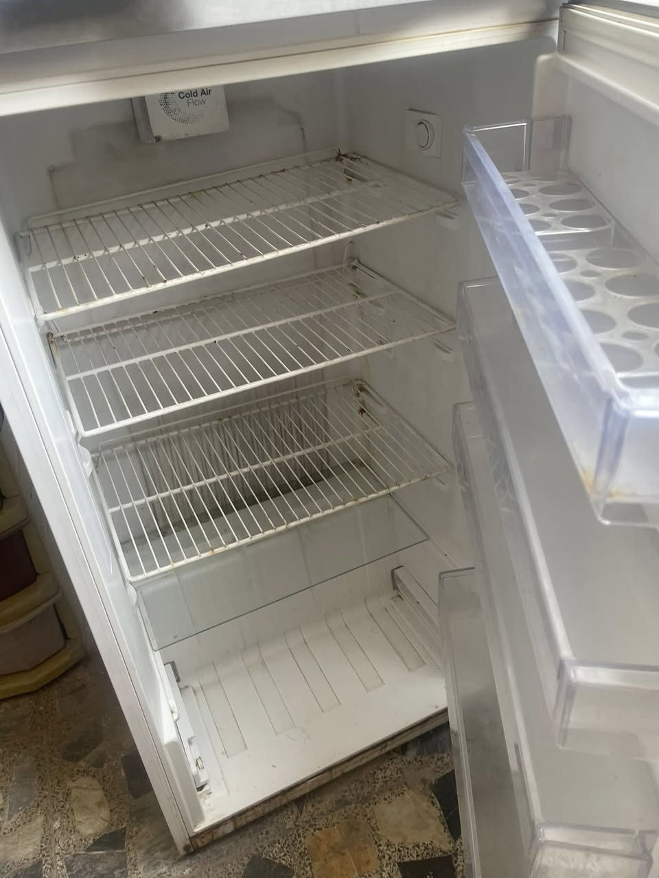 ثلاجة فيستل للبيع حجم 18 قدم كلش نظيفة وشغالة 100 بالمية الماطور مالتهة مبدل الى ماطور ايطالي بالة التجميد فول المكان بغداد الاعظمية 
السعر 150 الف وبيهة مجال 
الرقم متوفر واتساب فقط 
‭0786 497 7449‬
