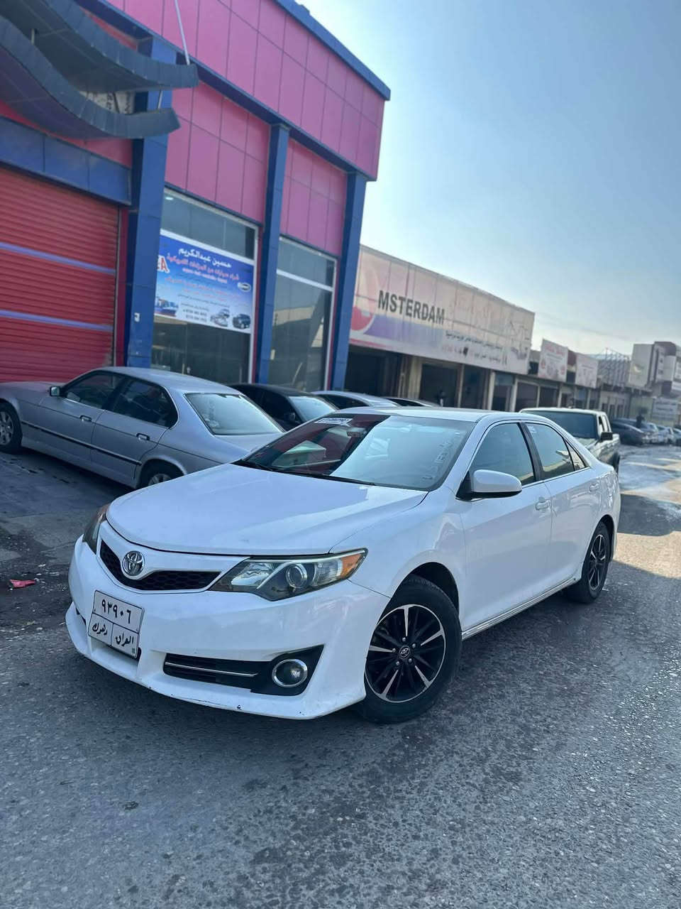 كامرى 2012 
كير و مكينه بشرتن 
ربع بوند صبغه بي داخليه 
سياره باقزه بي مصرفه 
سعر 130 و مجاليك كيم
*********** زاخو, دهوك
