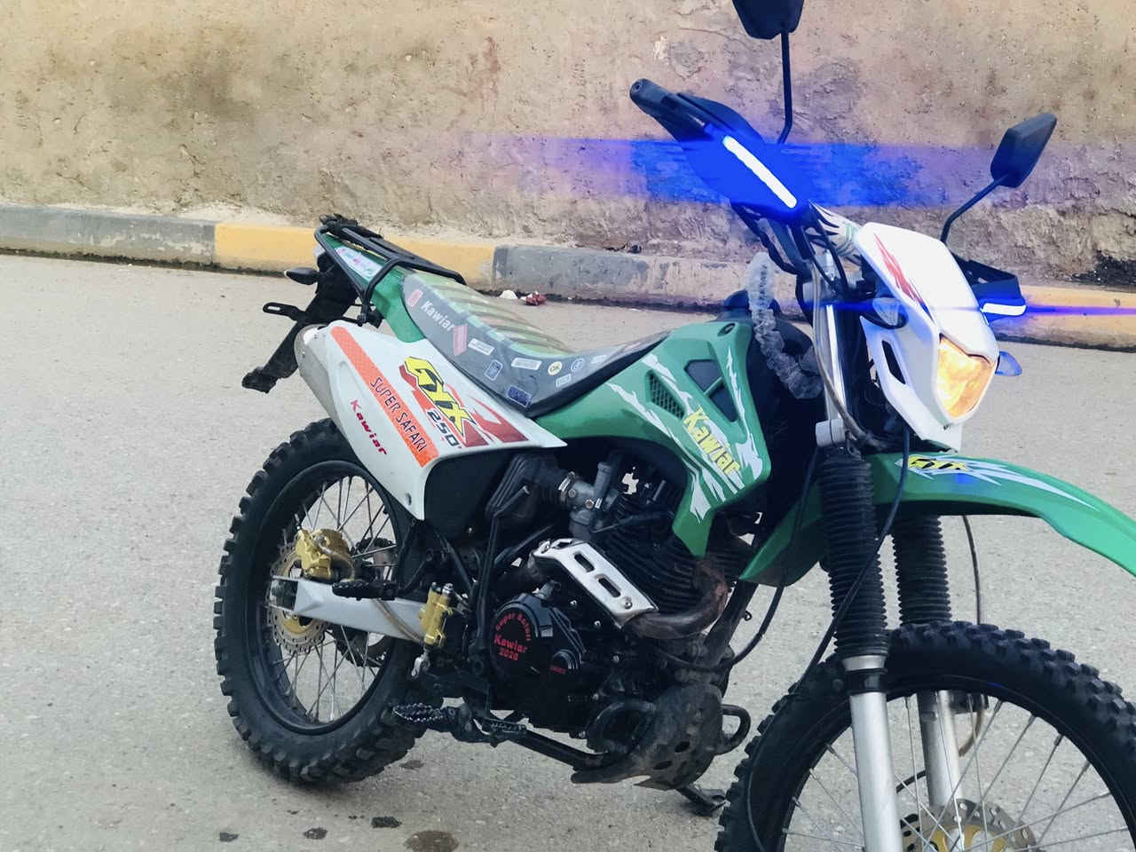السلام عليكم قفاز للبيع موديل 2026 صبانه مامطخوخ250سيسي نشاطه فول السعر مليون ٢٠٠وبي مجال حك جيتك العنوان جنوب الموصل حمام العليل  الرقم ***********
