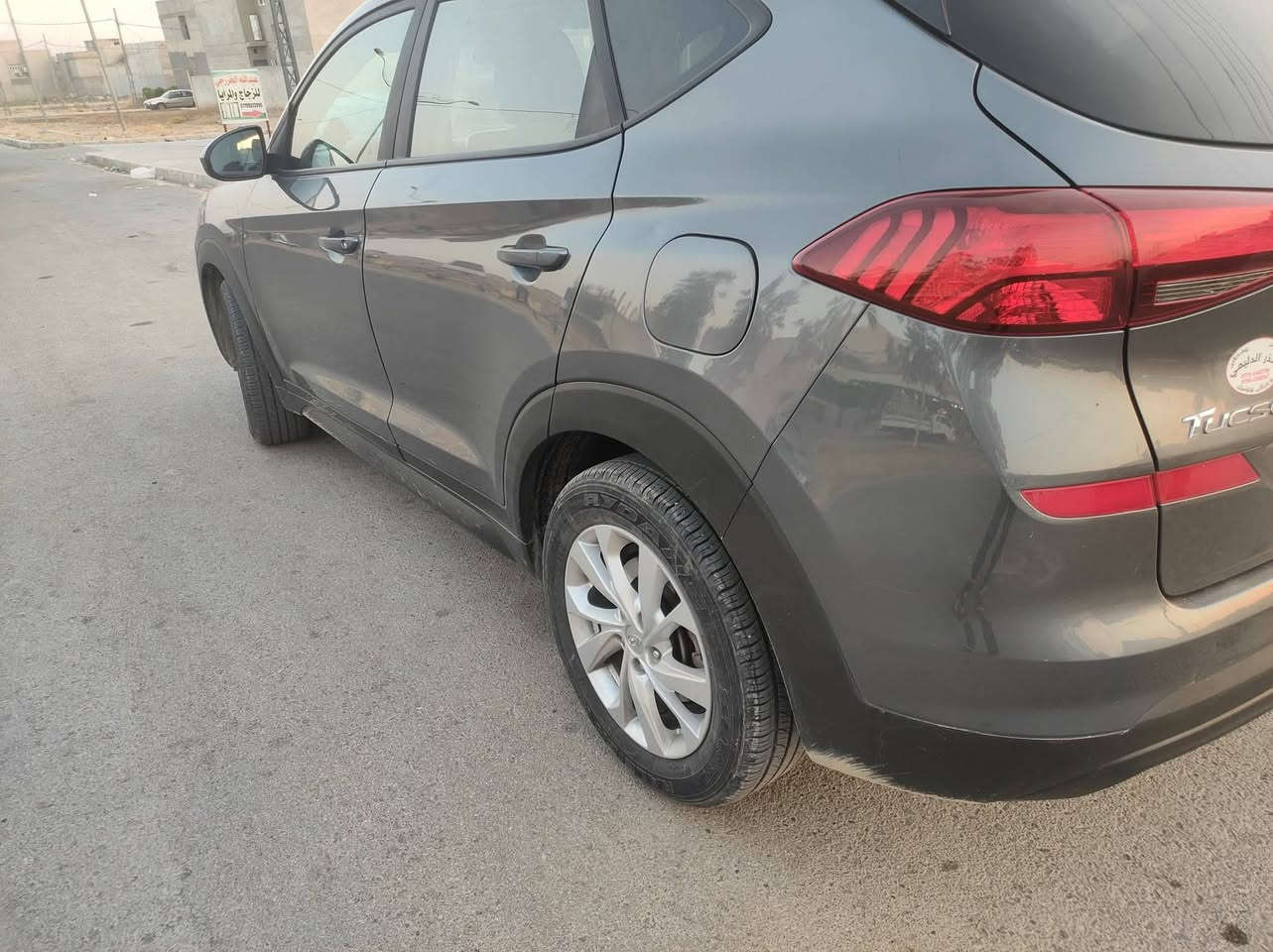 ترهم مقدمه شده وباقي مده
توكسن 2019امريكي 
محرك 4/2000 GDl مامفتوح بي تبخير قليل مبرمجه عل بانزين عادي
بدون صبغ
ضرر فقط تنزيل من حاويه من سقف وحالوب
بصوره عامه كم مكان بارد 
انظمة قياده+شاشة اعطال+شاشه كاربلي+محدد سرعه +نضام نزول منحدرات +تحكمات ستيرن جهتين +نظام مانع انزلاق +دفع ذكي تو ويل وفور ويل حسب حاجه +ABS 4دسك+مانع انزلاق وبعد بيها موصفات
ماشيه 80ميل 
سياره جاهزه ونظيفه
مكانها موصل 
***********وتساب او اتصال

