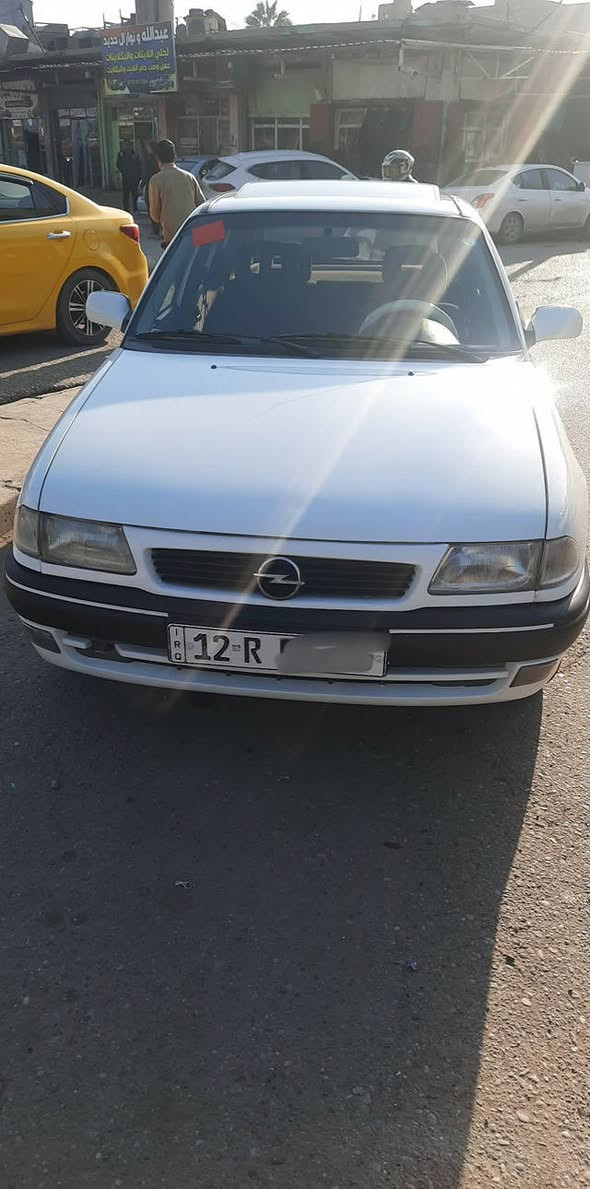 السلام وعليكم أوبل استره حجم 16 
كير تومتيك 
سلايت 
بور
قفل مركزي 
اربع تكوات 
والسياره بسمنا 
رقم مسطره نينوى 
السعر 65$$  
الاستفسار
 ‏‪0771 689 5723‬‏
***********
