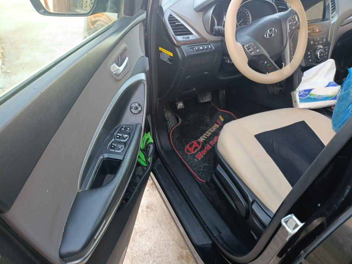 السلام عليكم سنتافيا 17 للبيع او المراوس بيها جاملغ الايمن مصبوغ فقط بدون دواخل رقم اربيل تريد تحويل او وكاله
مواصفاتها معروفه محركها 2400 كير ومكينه وحداديه وتبريد وكهربائيات كلها على البلاد ومكفولات غرفتها جديدة 
سيارة جاهزة على اخر حبة وسونار مرفق بالمنشور سعرها 150 وبيها مجال بسيط
مكاني بابل ***********
