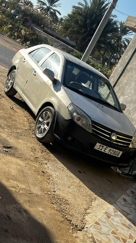 السلام عليكم. جيلي Mk موديل ٢٠١٣ السياره كفاله عامه مكينه. كير تبريد شغال تدفئه ماشيه ٩٣ الف دواخلها جديده فقط صاير بيها جراد تخم تاير حداديه رقم بغداد الجديد سنويه لل ٣١. مكان بابل للاستفسار ***********
