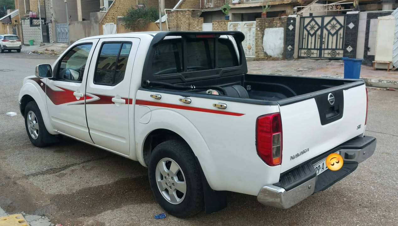 السلام عليكم نيسان نيفارة للبيع مكفولة من الصبغ وتبديل موديل 2013 رقم واسط الدولي محورة غاز محرك طابوكة جديد بدون اي نقص صدر تبريد دواخل كله جديد وجاهز كامرة وحساس  وشاشة ولسونار مرفق بلصور  ولسعر 120 ورقة مكانه كوت واسط بلمركز ***********
