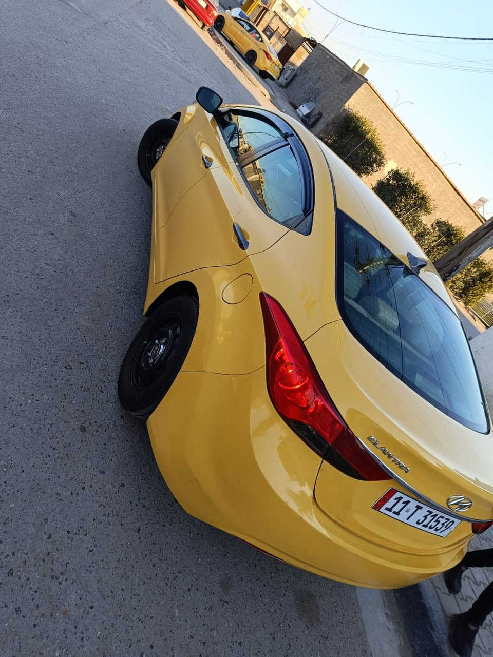 السلام عليكم..... 
النترا 2013 وارد امريكي..... 
رقم بغداد نكليزي سنويه 27....
 بسمي تحويل بنفس اليوم...  
 حادثه جاملق الامامي اليسره مبدل.....  
كيرومحرك مكفولات ....
محرك دوش 1800....
كهربائيات كله شغاله .... 
 تخم تاير جديد.... 
صدرامامي خلفي كله جديد....   
غرفتها مدوشمه جديد  ...
مكان بغداد ابو غريب
السعر103بيها مجال...
للاستفسار الاتصال***********
***********
ميعجبك سعر عوفه لا تعليق رجان الله شاهد سياره جديده
