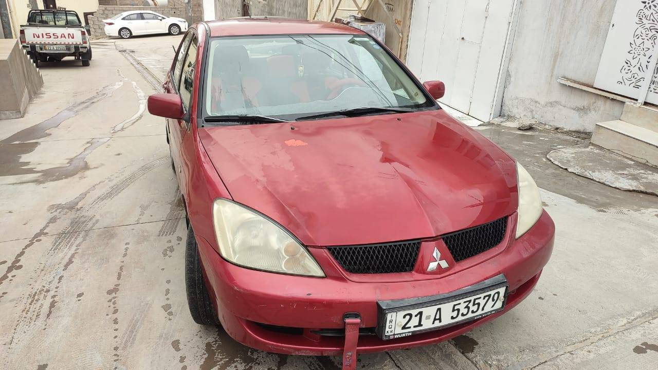 ***********

لانسەر مۆدێل 2007 مەکینە گەورەی ناو زەرد، گێڕ و مەکینە بەشەتی فەحس و تەرایی و فیتەر، پێنج پارچەی بۆیاخە لەسەر ساغی، بێ دەعم و لێدران، پشت و پێشی کەپسە، سەنەوی تا مانگی دوانزە تازەیە بەناوی خۆمەوەیە، سەیارەکی بێ مەسرەف و زۆر نەرمە، هادرۆلیکی گێڕ و ڕۆنی مکینەی تازە گۆڕاوە، دوو سویچی شەریکەی لەگەڵە تەبرید و گەرمی و کارەبای بەشەرت هەموگیانی بەشەرت ئەفرۆشم تەحویل و غرامە و بڕاوەی بەشەرت ٧٦ کەمێ معامەلە السليمانية, العراق
