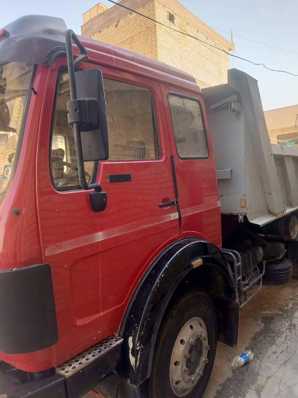 السلام عليكم...
تك البي دبل قمارة اصل راس صهريج ومطولة ، سنوية جديدة بأسمي قلاب ، هزة جديدة رقم نجف دولي جديد تحويل مباشر  .

المواصفات...

1- موديل 1977

2- مكينة 8 دبل تريبو

3- حجم 35

4- كير 6 شلعة

5- اكسل جي اف

6- بدي اقجم بلادي

السعر 180 وبيها مجال 
المكان بغداد الشعلة الخطيب

للاستفسار الاتصال على الرقم الآتي ***********

*********** ، السعر خاص
