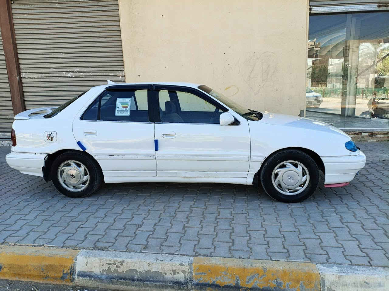 سلام عليكم لانترا للبيع موديل 95 رقم ديالى نكليزي سنويه لل 2030 تحويل ثاني يوم سياره مكفوله من ضربه ولمعجون فقط صبغ جماليه خياسات مابيها تخم تاير جديد صدر جديد كهربائيات كلها شغاله كير محرك مكفولات. مكان السياره ديالى دلي عباس 

السعر  28  اتصل ودلل ***********
