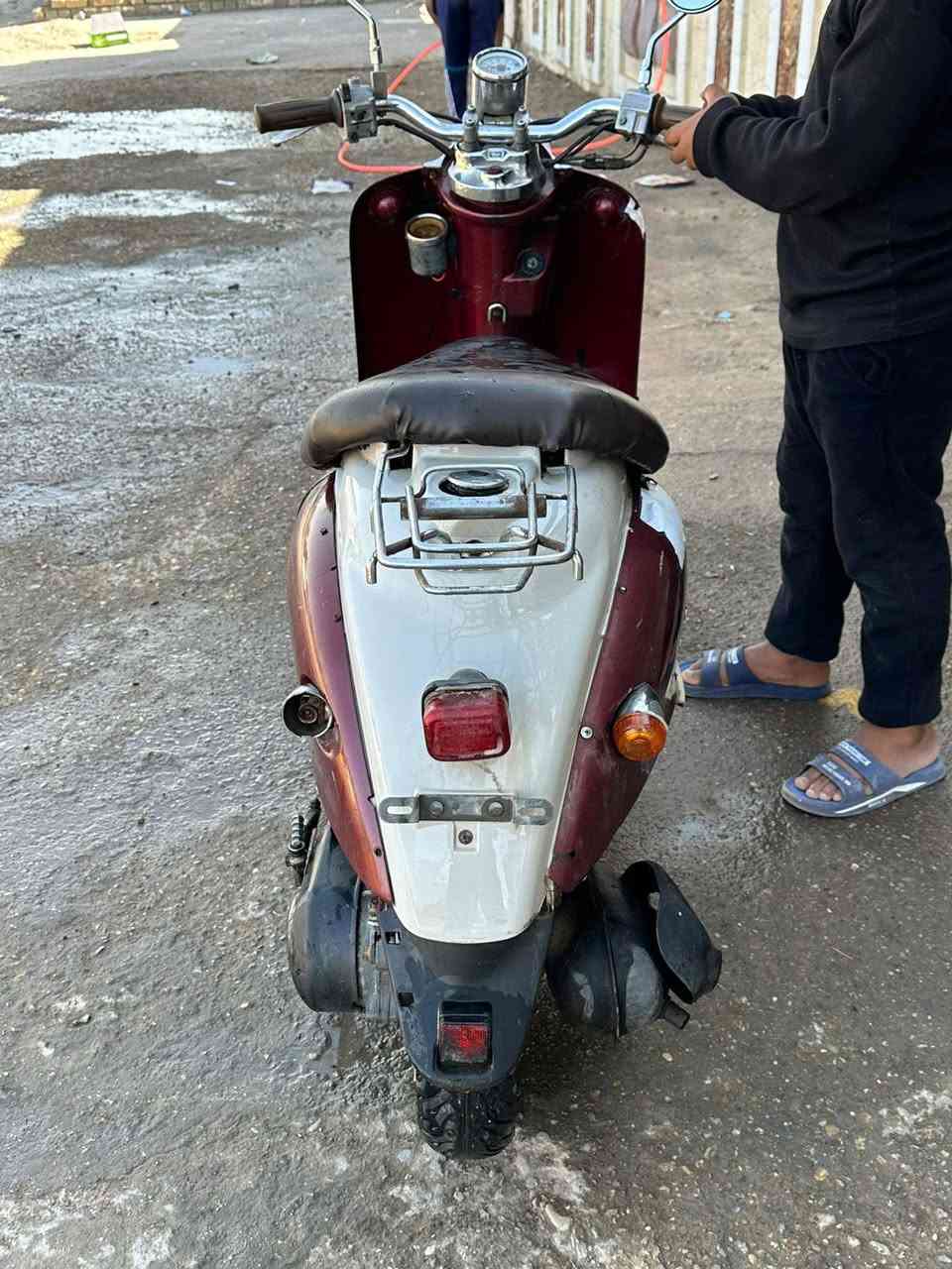 ياالله الله مصلي على محمد وال محمد
متاح دراجه عبد الحليم(كلاسك)  خطين دراجه خير من الله مكينه ما مفتوحه دراجه شلعه ومعدل تجي تشوفه اذا مو شلعه ومعدل لا تاخذهه دراجه نقصهه براغي مال استان الاستان مالته موجود دراجه كله بلادي مكينه خرسه ناعمه دراجه شغاله هندر نضيفه الدراجه ورزنه وحلوه رايدهه ب٢٢٥ وبيهه مجال للطيبين مكاني بغداد حي اور رقمي للتواصل ***********
