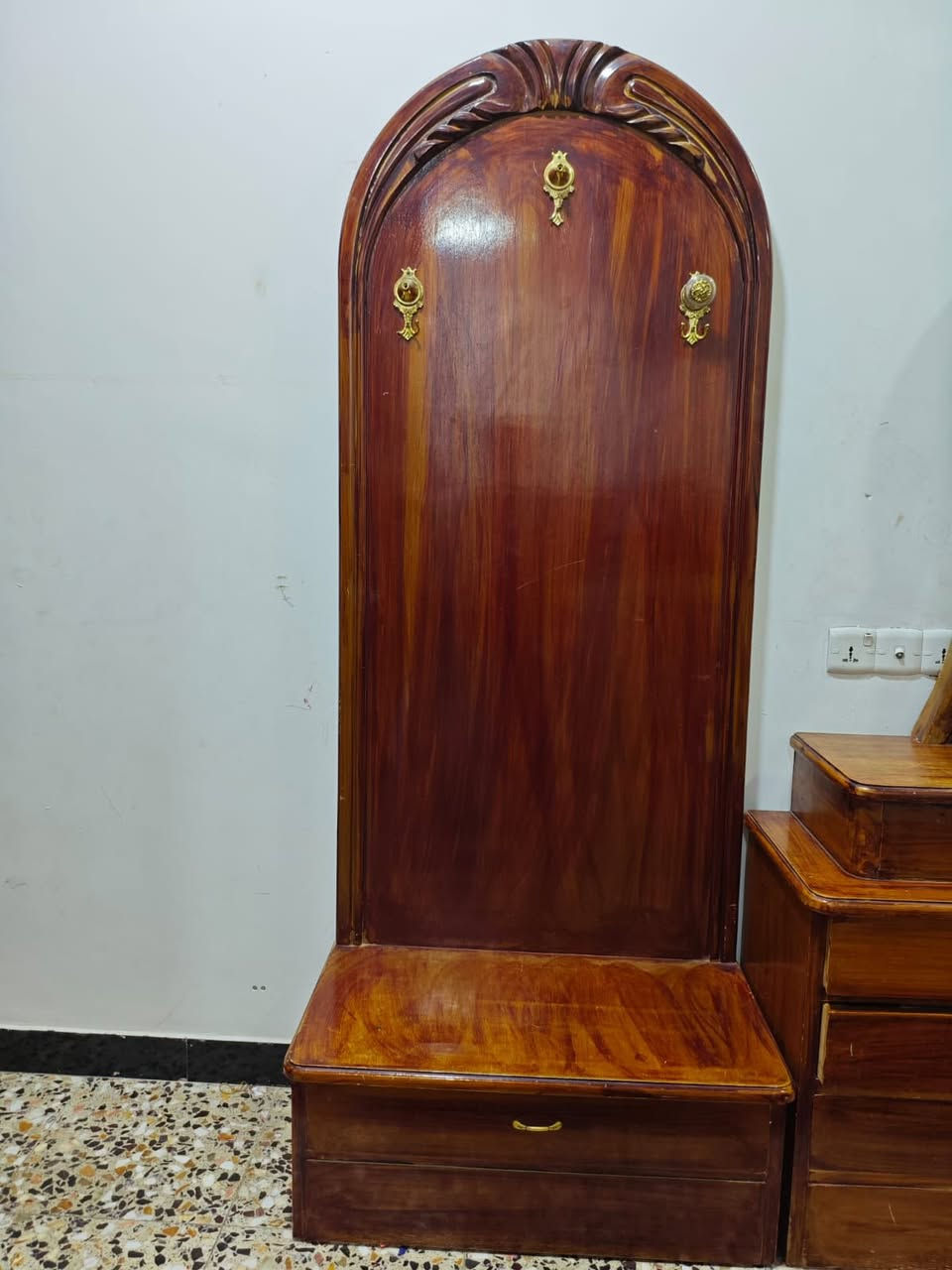 غرف صاج عراقي اصلي قديم
كنتور 6 ابواب 
ميز تواليت 
طابورية
زاوية 
وقطعه مثلثة 
مكاني بغداد الاسكان المنصور 
السعر 500 الف


**إذا كنت صاحب هذا الإعلان وتريد حذفه لأي سبب، رجاءا أرسل رسالة إلى الدعم الفني**