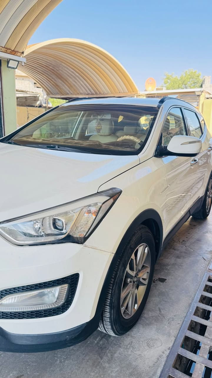 للبيع: هونداي سنتافي 2013 خليجي
• ممشى: 170 ألف كيلو
 • 7 راكب
• 3 قطع تبريد مع تحكم منفصل بالتبريد
 • حساس خلفي
• كامرة خلفية
 • إشارات بالمرايا
 • شاشة مع شاشة ترحيب
 • رقم أربيل
 • السيارة باسمي مباشرة
• بنيد صبغ (أثر طخة بسيطة)

 • الداخل نظيف جداً
سعر السياره 165 قفل
للاستفسار والاتصال: ***********
