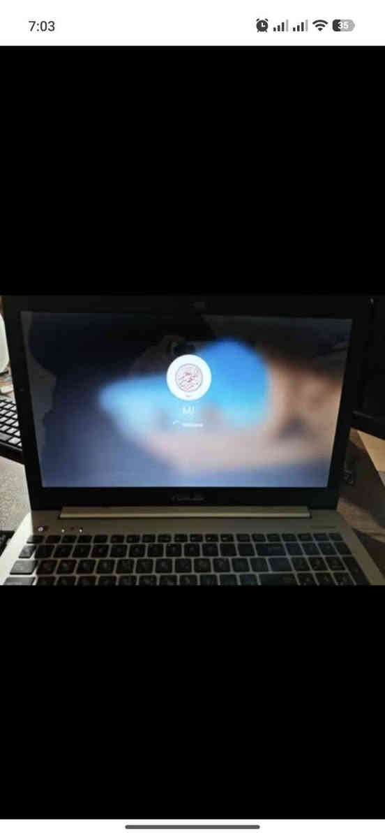 لابتوب Asus مع كامل الملحقات مع شاشة خارجية قياس 24" بحالة ممتازة، السعر 170 دولار، المكان اربيل. توصيل او موبايل *********** أربيل, العراق
