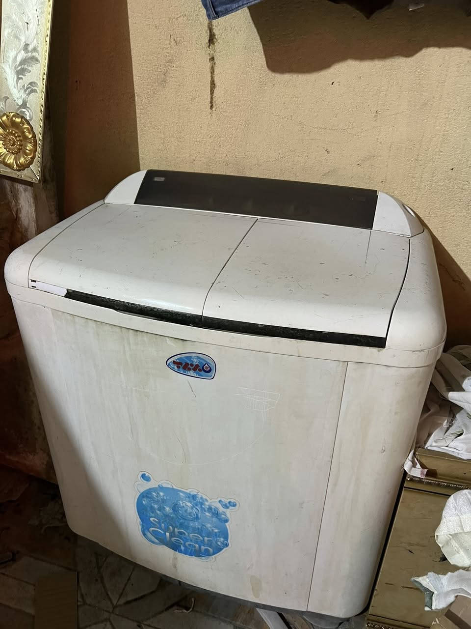 100 الف نظيفة كلش استعمال قليل مكان البصرة الحيانية ***********
